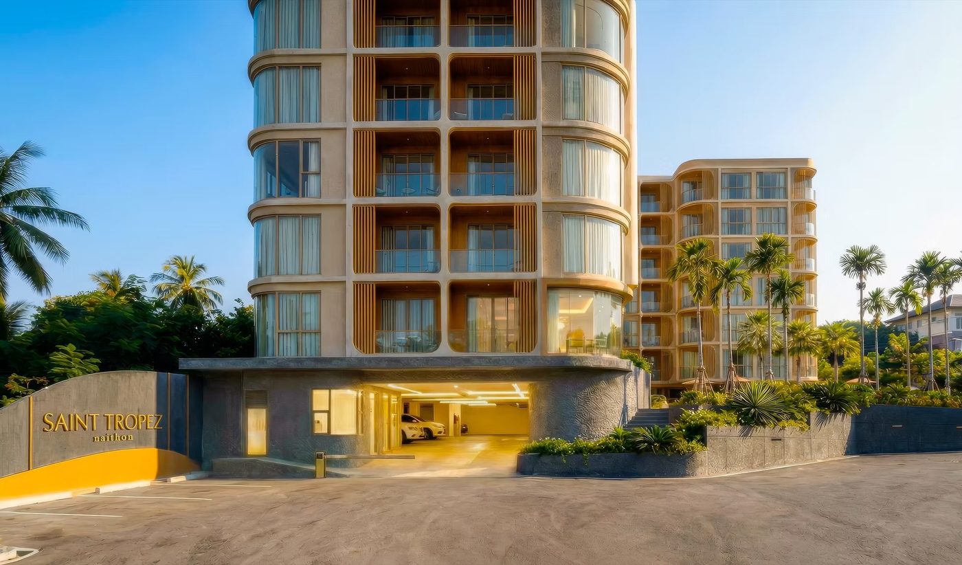 Въезд и фасад Saint Tropez Naithon